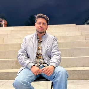 Meet your Posher, Paramvir